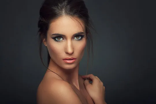 使用手機觀看直播的觀眾